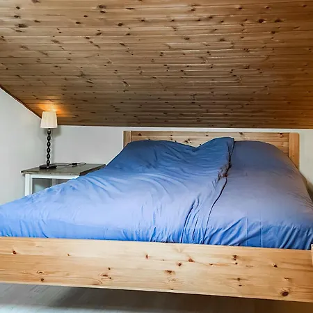 Gorgeous Ship In With Wifi Botel 4*