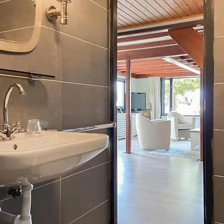 Gorgeous Ship In With Wifi Botel Loosdrecht