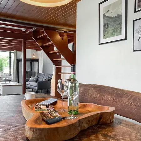 Stunning Ship In With Wifi Botel